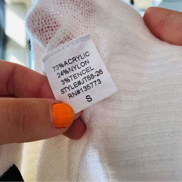 OLIVEACEOUS BOUTIQUE White Cream Crop Cropped VNeck Pullover Dolman Sweater S - Picture 5 of 10